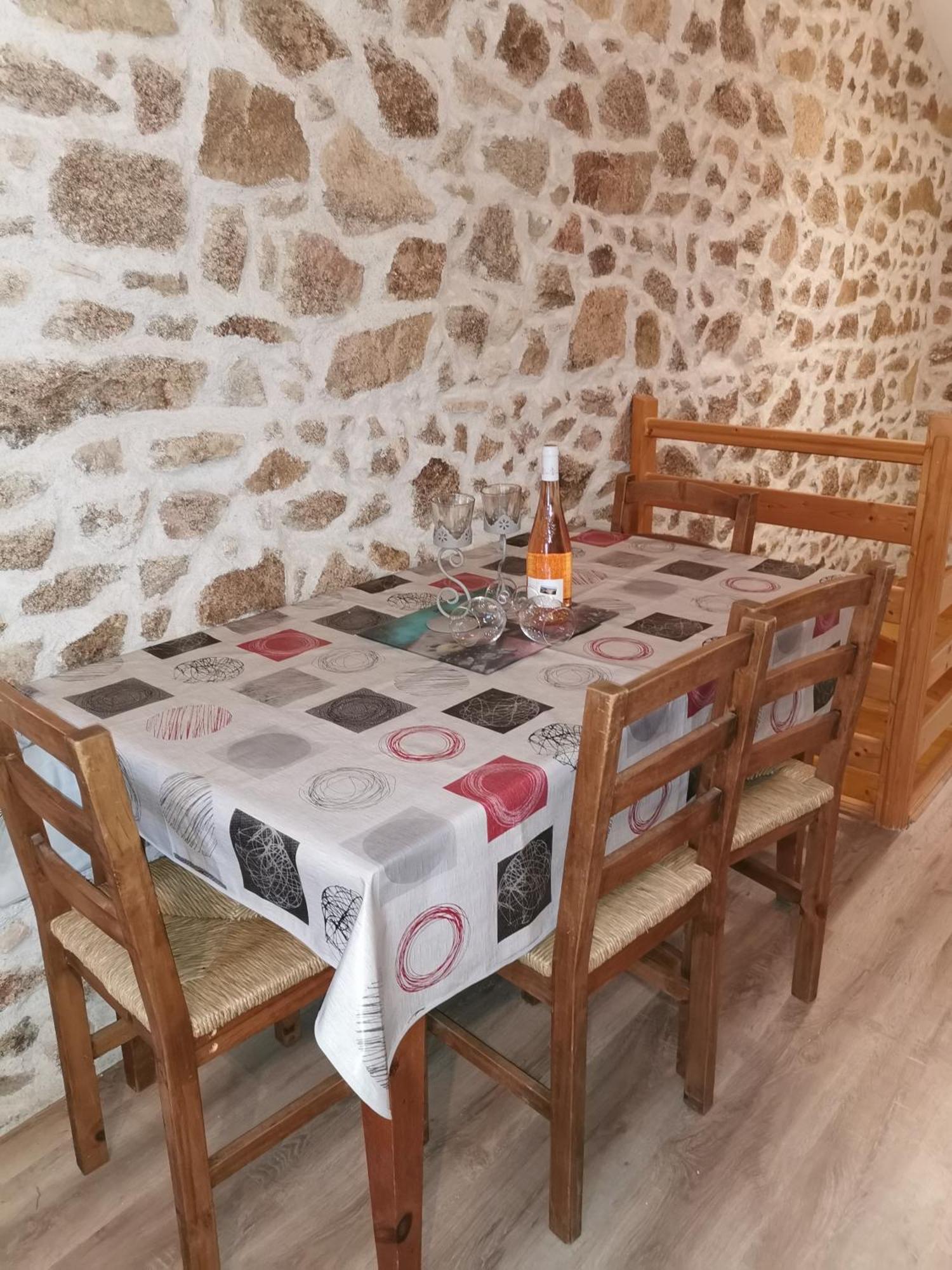 Tranquille Vienne Gites A Chirac Dept Charente المظهر الخارجي الصورة