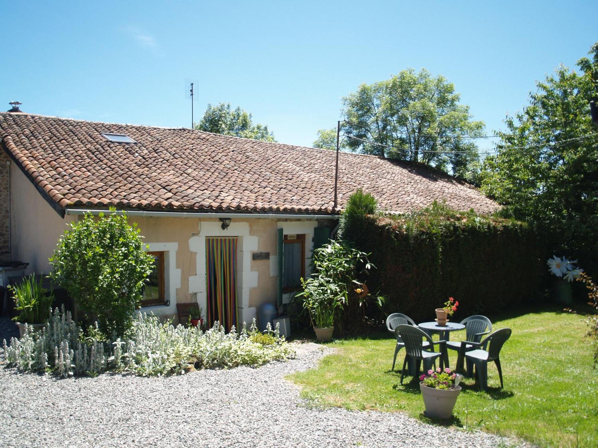 Tranquille Vienne Gites A Chirac Dept Charente المظهر الخارجي الصورة