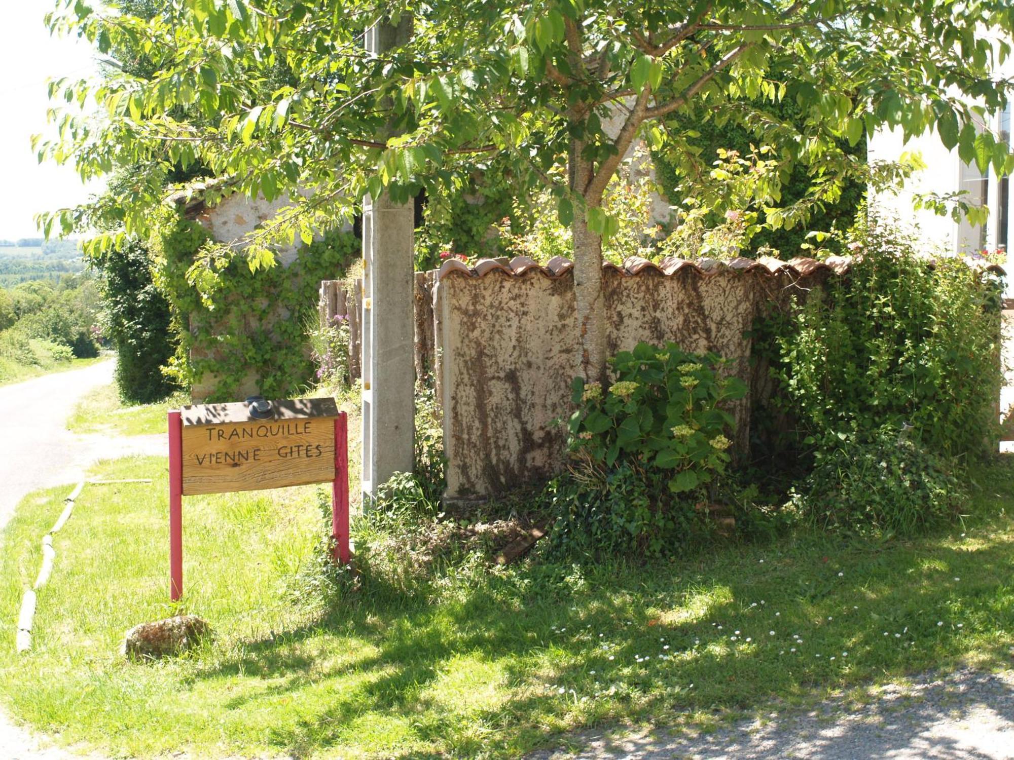 Tranquille Vienne Gites A Chirac Dept Charente المظهر الخارجي الصورة